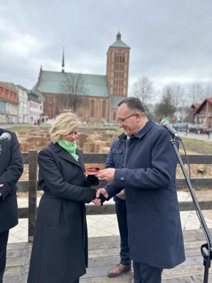 Generalna konserwator zabytków Bożena Żelazowska: Wspieramy odbudowę Ratusza w Braniewie