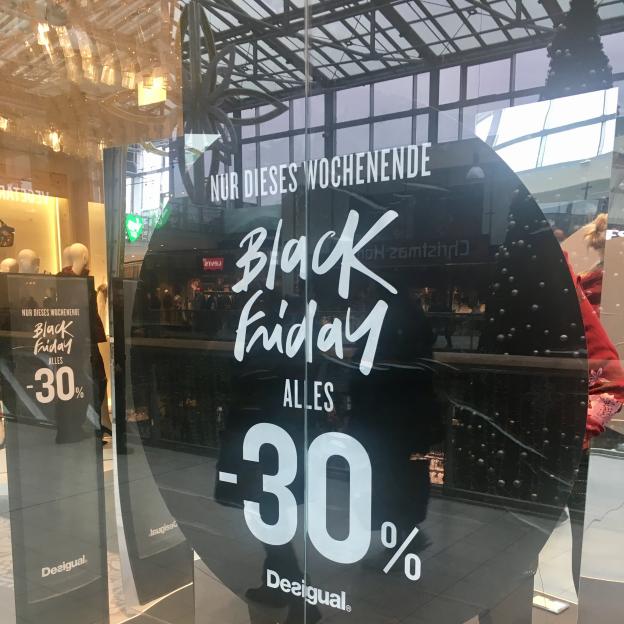 Black Friday. Rusza szaleństwo przecen na które czekają klienci na całym świecie! My sprawdzamy Londyn, Berlin i Wiedeń