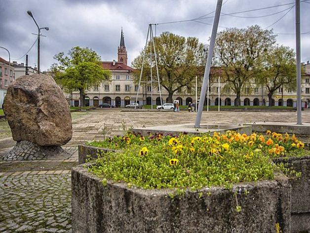 Instalacja Roberta Rumasa na Starym Rynku