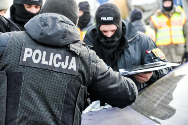 [VIDEO] CBŚP rozbiło gang samochodowy działający na niespotykanie wielką skalę. Kradli luksusowe auta w Niemczech i Polsce